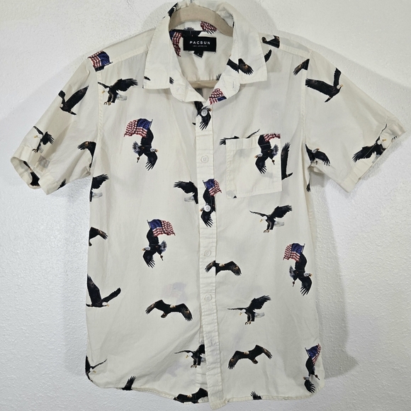 PACSUN Los Angeles Ivory Eagle American Flag Short Sleeve Button Shirt, Small - Picture 1 of 6